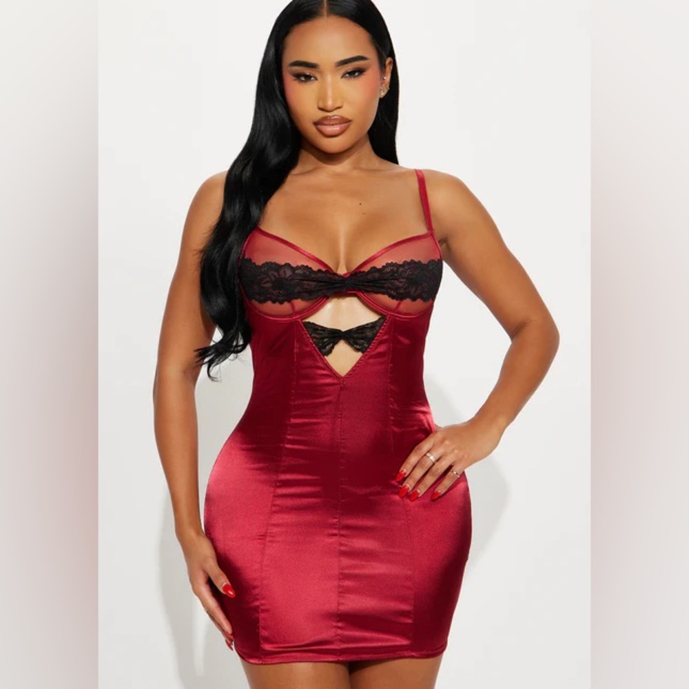 Sweet Moments Satin Lace Chemise NEW 🏷️